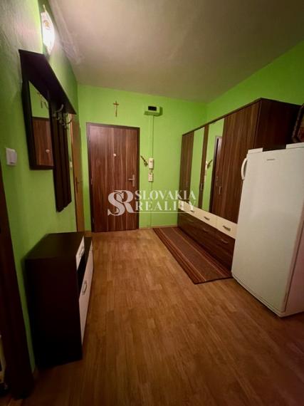 Priestranný 3-izbový byt s balkónom na Alexyho ulici