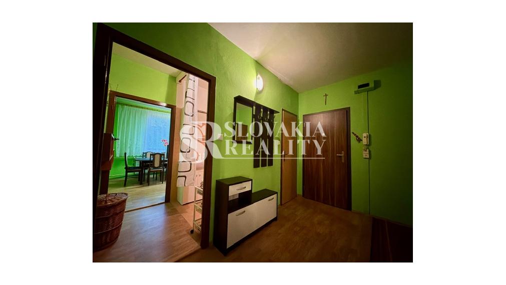 Priestranný 3-izbový byt s balkónom na Alexyho ulici