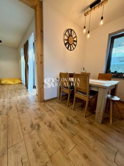 Zariadený 3-izbový bungalov s terasou a moderným dizajnom