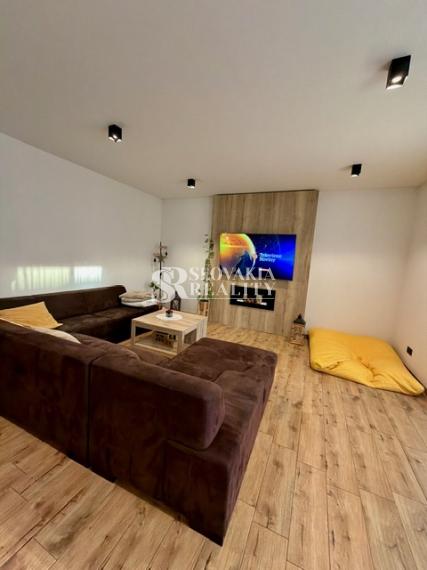 Zariadený 3-izbový bungalov s terasou a moderným dizajnom