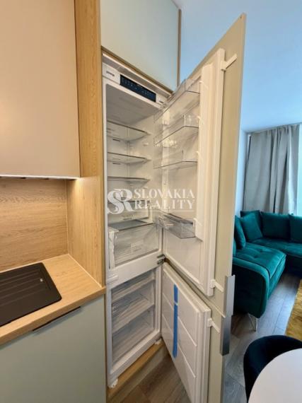 Luxusne zariadený 2-izbový byt s 2 balkónmi - Nová Nitra