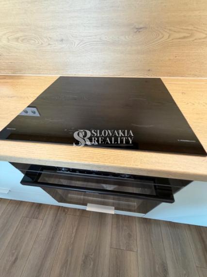 Luxusne zariadený 2-izbový byt s 2 balkónmi - Nová Nitra