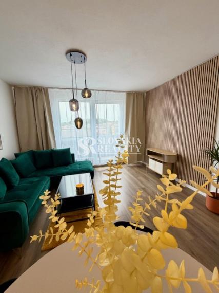 Luxusne zariadený 2-izbový byt s 2 balkónmi - Nová Nitra