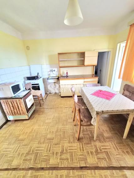 Rodinný dom na predaj s 33 árovým pozemkom