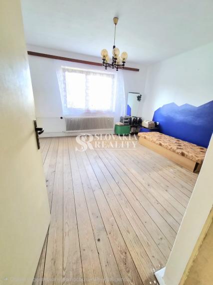 Rodinný dom na predaj s 33 árovým pozemkom