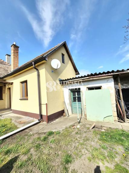 Rodinný dom na predaj s 33 árovým pozemkom