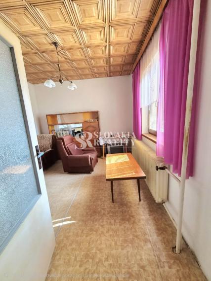 Rodinný dom na predaj s 33 árovým pozemkom