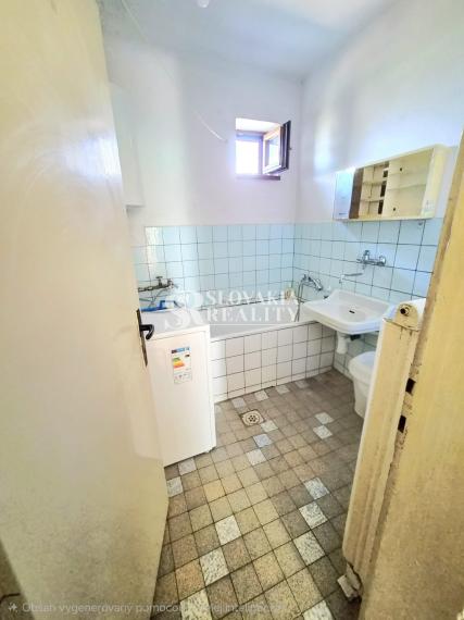 Rodinný dom na predaj s 33 árovým pozemkom