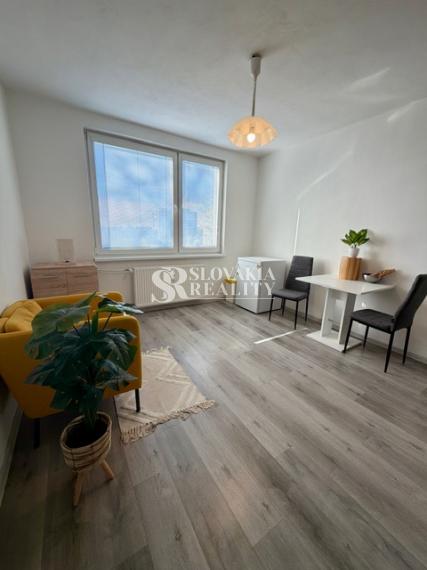 1-izbový byt s výbornou polohou na Výstavej ul. - Chrenová