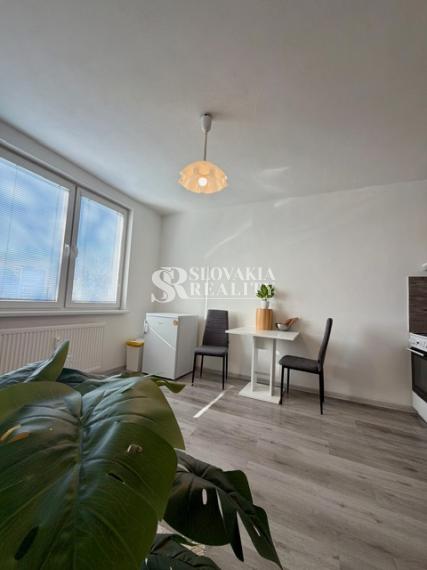 1-izbový byt s výbornou polohou na Výstavej ul. - Chrenová