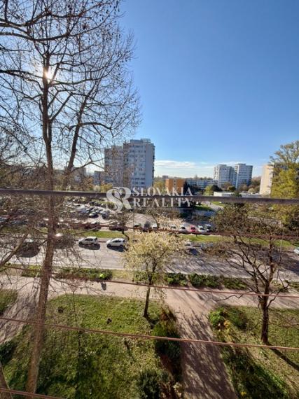 1-izbový byt s výbornou polohou na Výstavej ul. - Chrenová