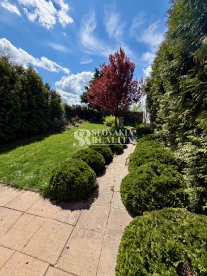 Priestranný RD s terasou v skvelej lokalite Rišňovce