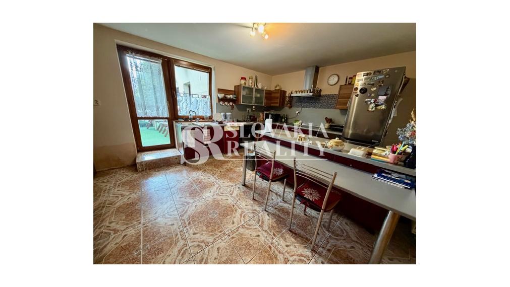 Priestranný RD s terasou v skvelej lokalite Rišňovce