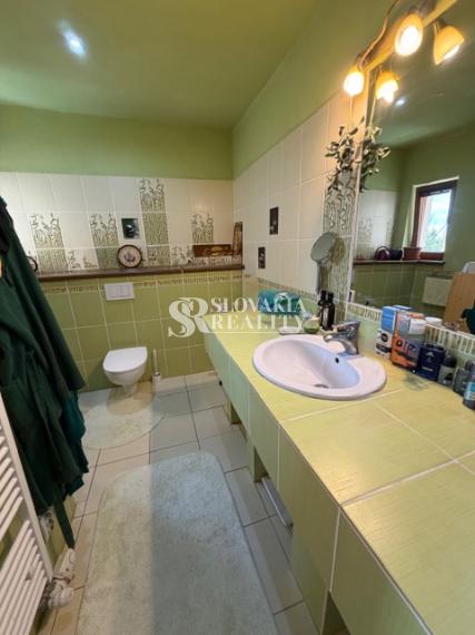 Priestranný RD s terasou v skvelej lokalite Rišňovce