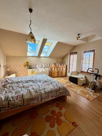 Priestranný RD s terasou v skvelej lokalite Rišňovce