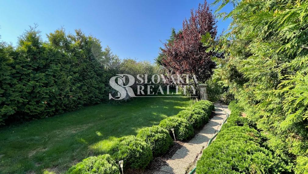 Priestranný RD s terasou v skvelej lokalite Rišňovce