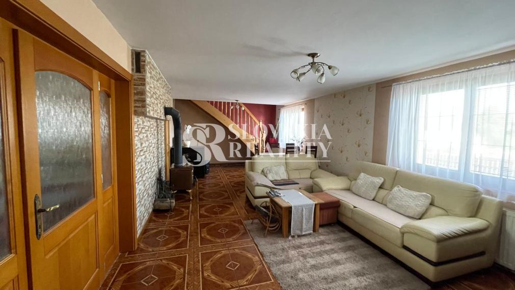 Priestranný RD s terasou v skvelej lokalite Rišňovce