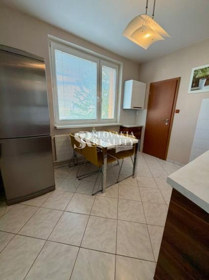 3-izb.byt Čermáň! 84 m², balkón, rekonštrukcia, zariadenie