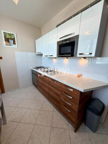 3-izb.byt Čermáň! 84 m², balkón, rekonštrukcia, zariadenie