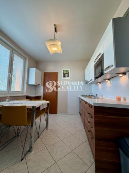 3-izb.byt Čermáň! 84 m², balkón, rekonštrukcia, zariadenie