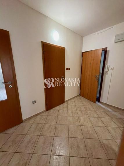 3-izb.byt Čermáň! 84 m², balkón, rekonštrukcia, zariadenie