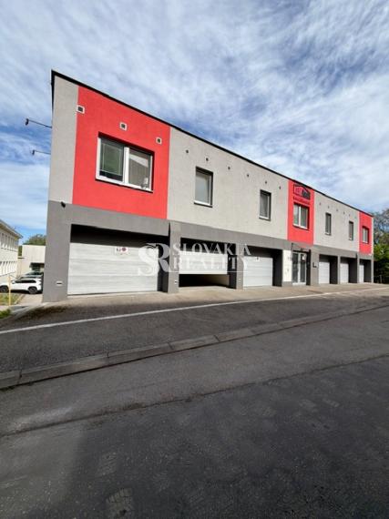 3-izb.byt Čermáň! 84 m², balkón, rekonštrukcia, zariadenie