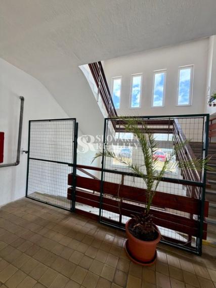 Multifunkčný priestor 225 m² Nitra - Horné Krškany