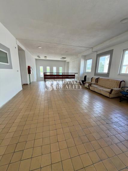 Multifunkčný priestor 225 m² Nitra - Horné Krškany