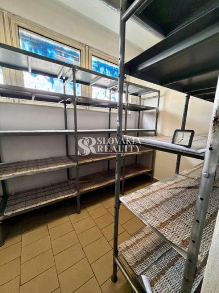 Gastro kuchyňa a sklady 207 m², Nitra – Horné Krškany