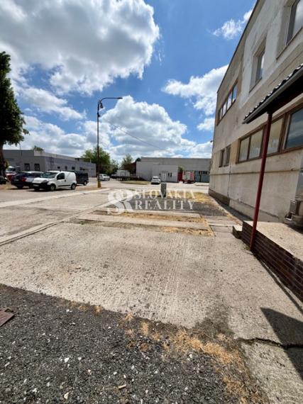 Gastro kuchyňa a sklady 207 m², Nitra – Horné Krškany