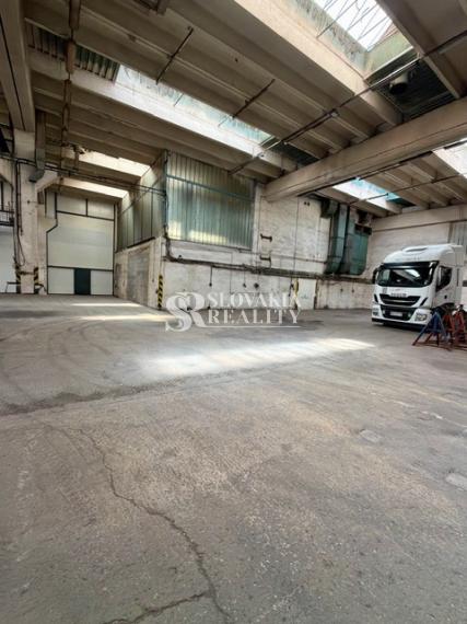 Prenájom haly 700 m² so žeriavmi Nitra – Krškany