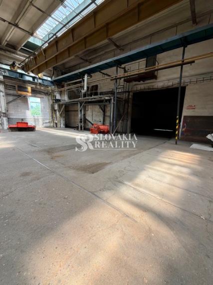 Prenájom haly 700 m² so žeriavmi Nitra – Krškany