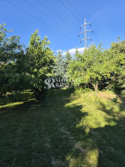 Slnečný pozemok Párovské Háje, IS, 600 m²
