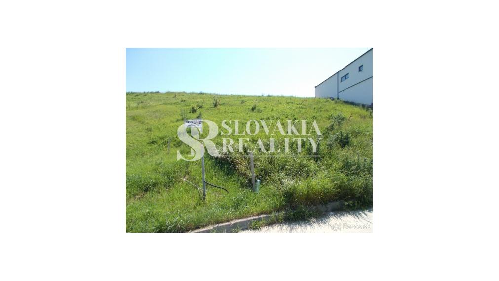 Stavebný pozemok s panoramatickým výhľadom na Zobor 1 686 m²