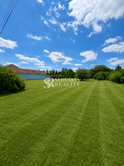 Investičný pozemok v najkrajšej obci na Slovensku 4 459 m²