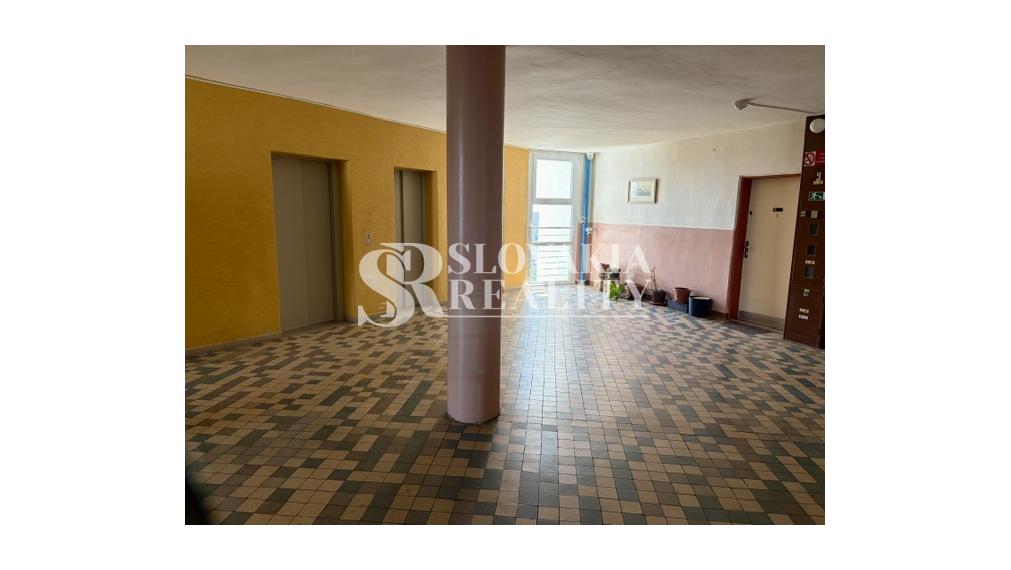 Priestranný 3-izbový byt s balkónom | 80 m² | Chrenová