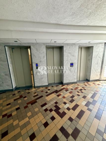 Priestranný 3-izbový byt s balkónom | 80 m² | Chrenová
