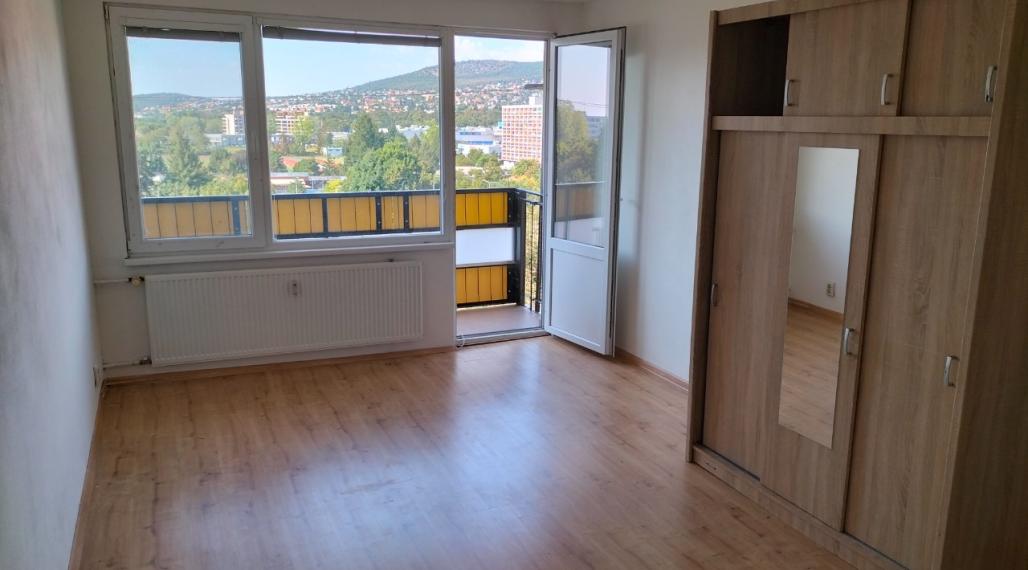 Garsónka s balkónom, 24 m2,  Chrenová