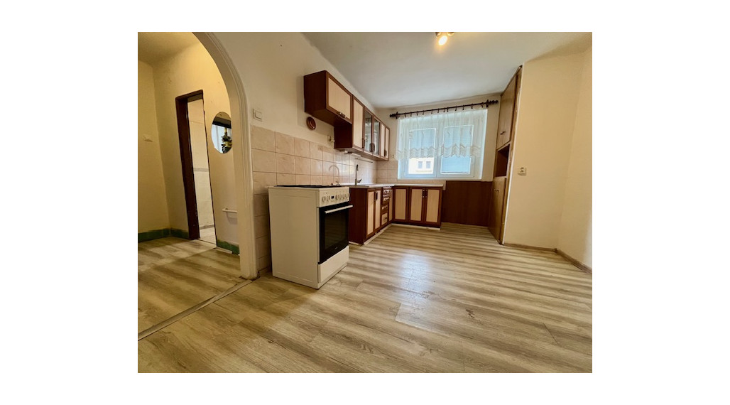 REZERVOVANÝ! 2-izb.byt Kalvária, balkón - 8.mája