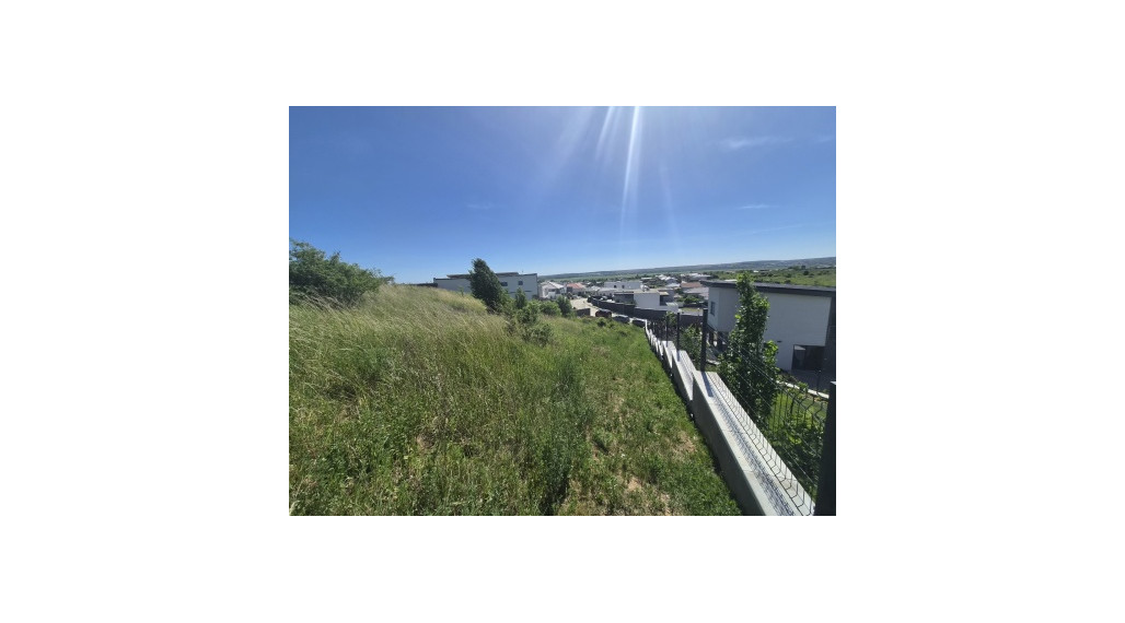 Stavebný pozemok s panoramatickým výhľadom na Zobor 1 686 m²