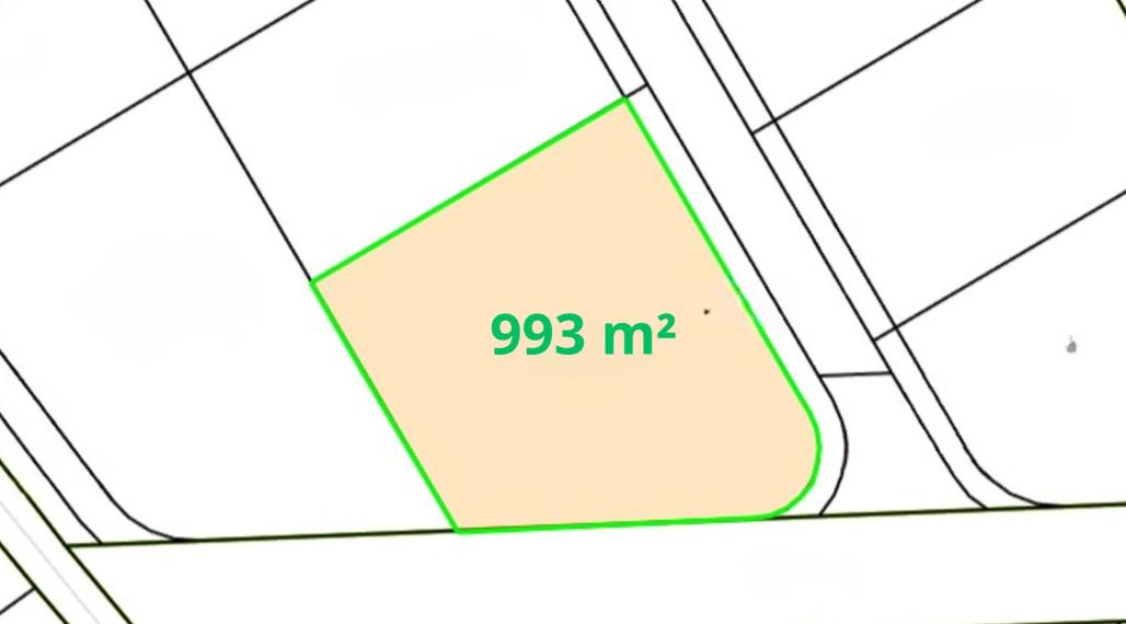 INVESTIČNÝ VEĽKY POZEMOK 993 m² - Nová Chrenová