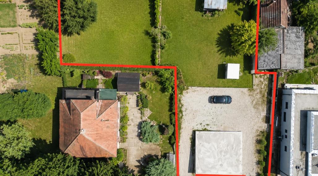 Stavebný pozemok 1 093 m², všetky siete pred pozemkom