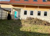 Pozemok s rozostavaným domom so stavebným povolením - 411 m² - fotografia 15