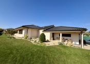 INTELIGENTNÝ 5-IZB. BUNGALOV - 1 316 m² FITNESS, DVOJGARÁŽ - fotografia 1