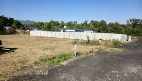STAVEBNÝ POZEMOK v skvelej lokalite Beladice, všetky IS - fotografia 2