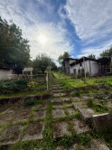 Rodinný dom s pozemkom 1 925 m2, prístup z dvoch strán - fotografia 6