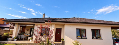 LUXUSNÝ a ÚSPORNÝ 4-IZB. RD s krbom a záhradou-Ivanka pri NR