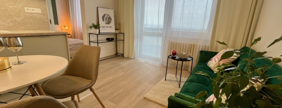 1-izb.byt na Chrenovej, kompletná rekonštrukcia, zariadený