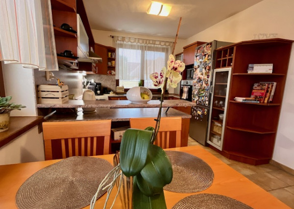 REZERVOVANÝ!  Rodinný dom, 160 m2, 919 m2 pozemok, Ivánka