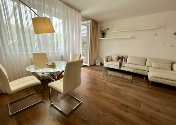 3.izb.byt s veľkou terasou, 112 m2, parkovanie v garáži